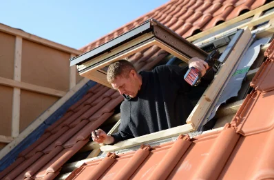 Pose de fenêtres de toit Velux à Gelucourt